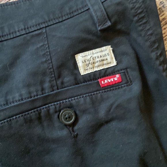 Levi's® Premium
LEVI’S® XX CHINO TAPER FIT MEN'S SHORTS size 32 - Picture 3 of 6